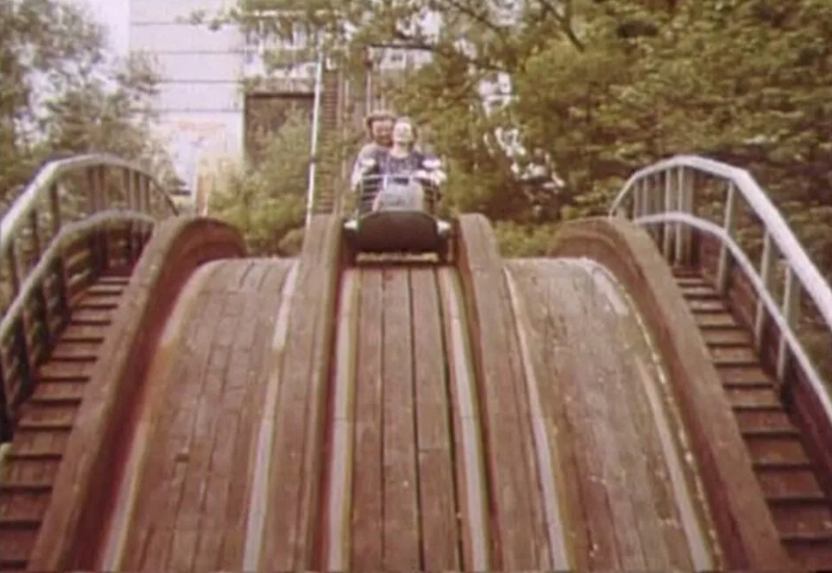 Американські гірки та атракціони. Дивіться, яким був київський Гідропарк у 80-х роках